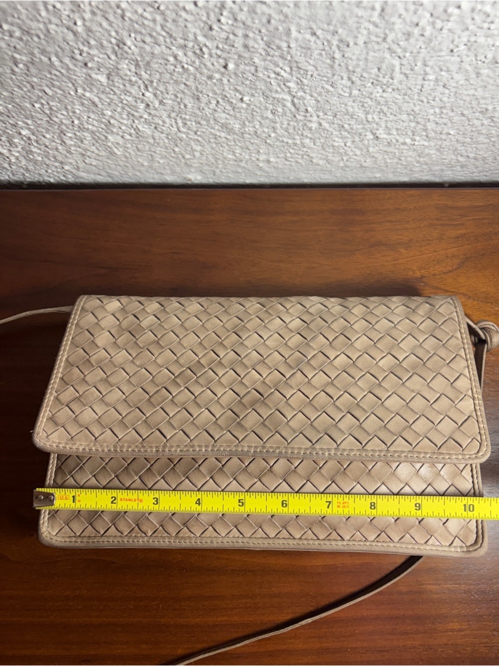 Vintage Bottega Veneta Intrecciato Leather Crossbody Bag in Taupe - Picture 6 of 14